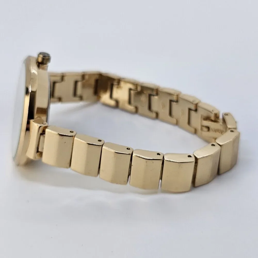 34MM Flowers Dial‎ Women's Watch Gold Tone Bracelet Band 7.25